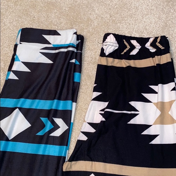 Two pairs Aztec print leggings Medium - Picture 2 of 2